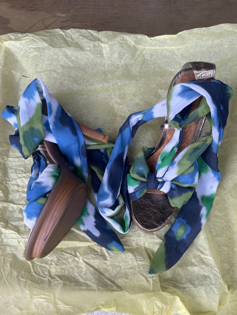 Multicolor vintage tie heels - Picture 2 of 4